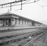 150261 Gezicht op het N.S.-station Ede-Wageningen te Ede.